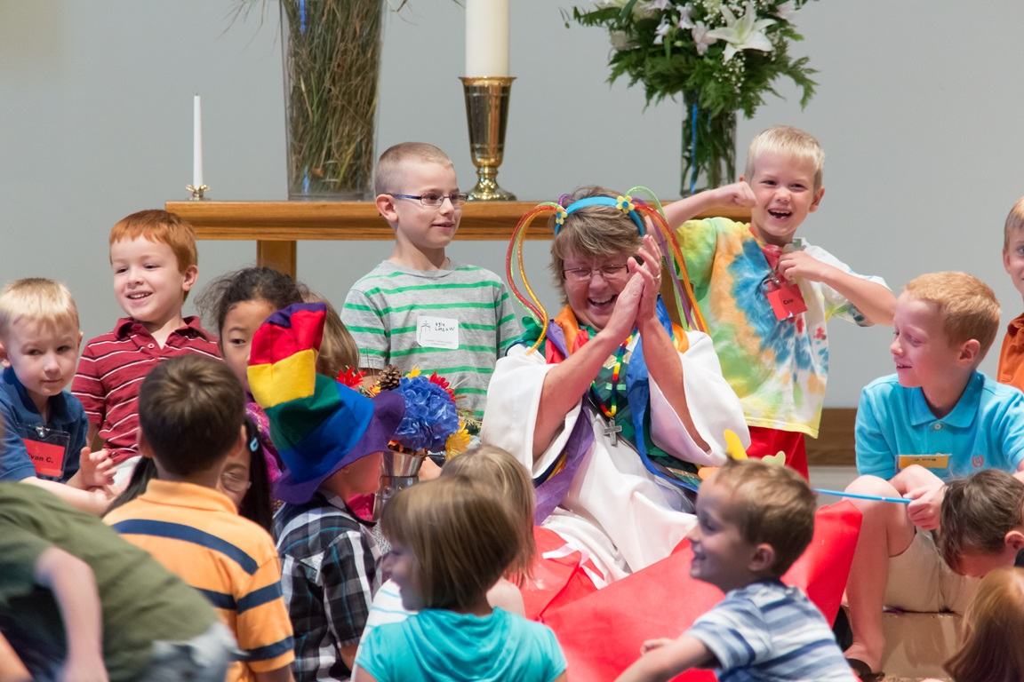 The Rev. Cindy Yanchury leads children's time at Advent United Methodist Church. Image by Michael McGuire. 