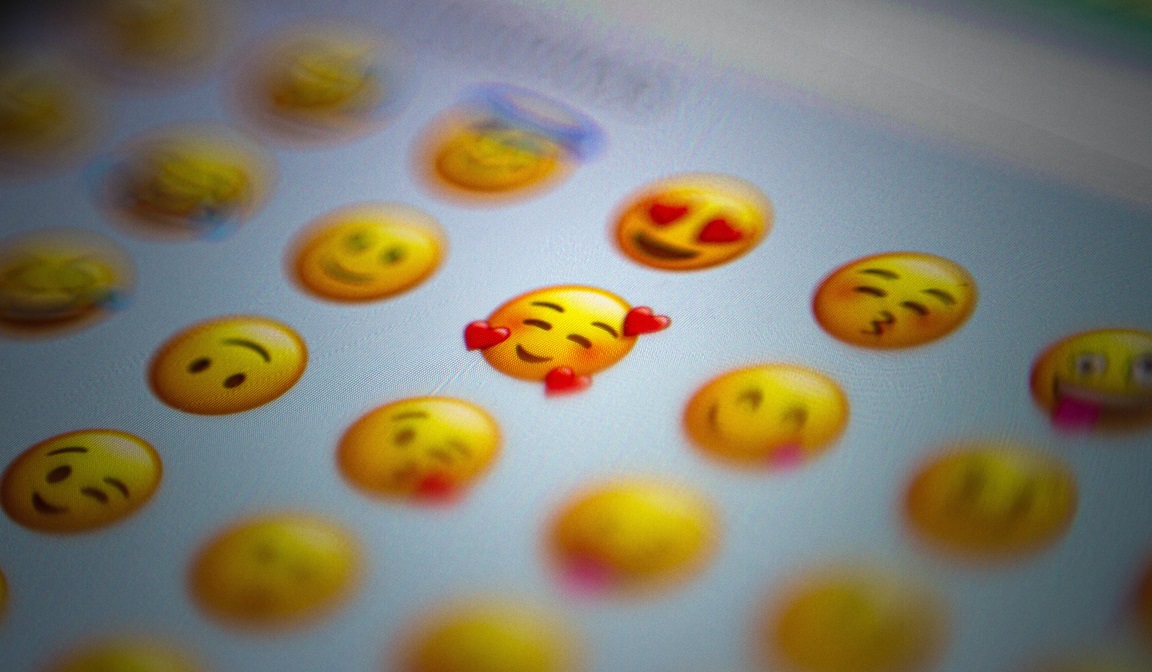 The key to successful text messaging is creating brief messages that are full of helpful information. If you hit the mark, you can be sure that plenty of heart and smiley-face emojis will follow. Photo by Domingo Alvarez courtesy of Unsplash.