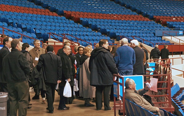 Delegation leaders and church journalists who will be at the 2008 United Methodist General Conference tour the Fort Worth (Texas) Convention Center, where the assembly will be held April 23-May 2. A UMNS photo by Marta W. Aldrich.