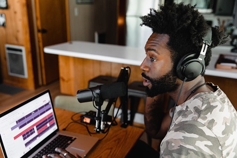An estimated 117+ million people will listen to podcasts this year! Join us in celebrating this powerful, ever-expanding audio content medium on September 30. Image by Soundtrap, Unsplash.com.