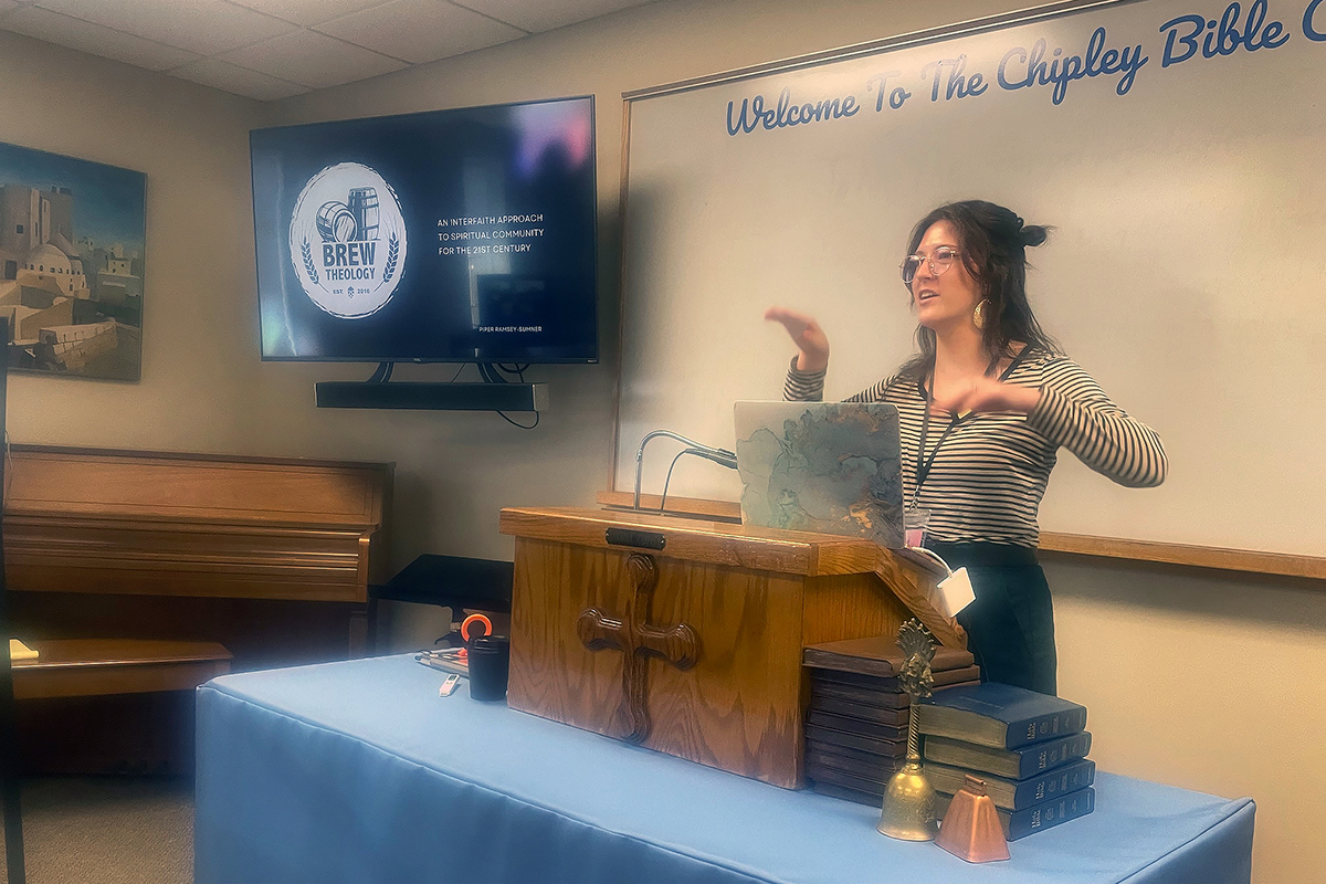 Piper Ramsey-Sumner speaks about her group, Tally Brew Theology in Tallahassee, Fla., during the Fresh Expressions conference Feb. 7-9 in Charlotte, N.C. It was the first national meeting for Fresh Expressions, an effort for church revitalization that is part of United Methodist Discipleship Ministries. Photo by Jim Patterson, UM News.