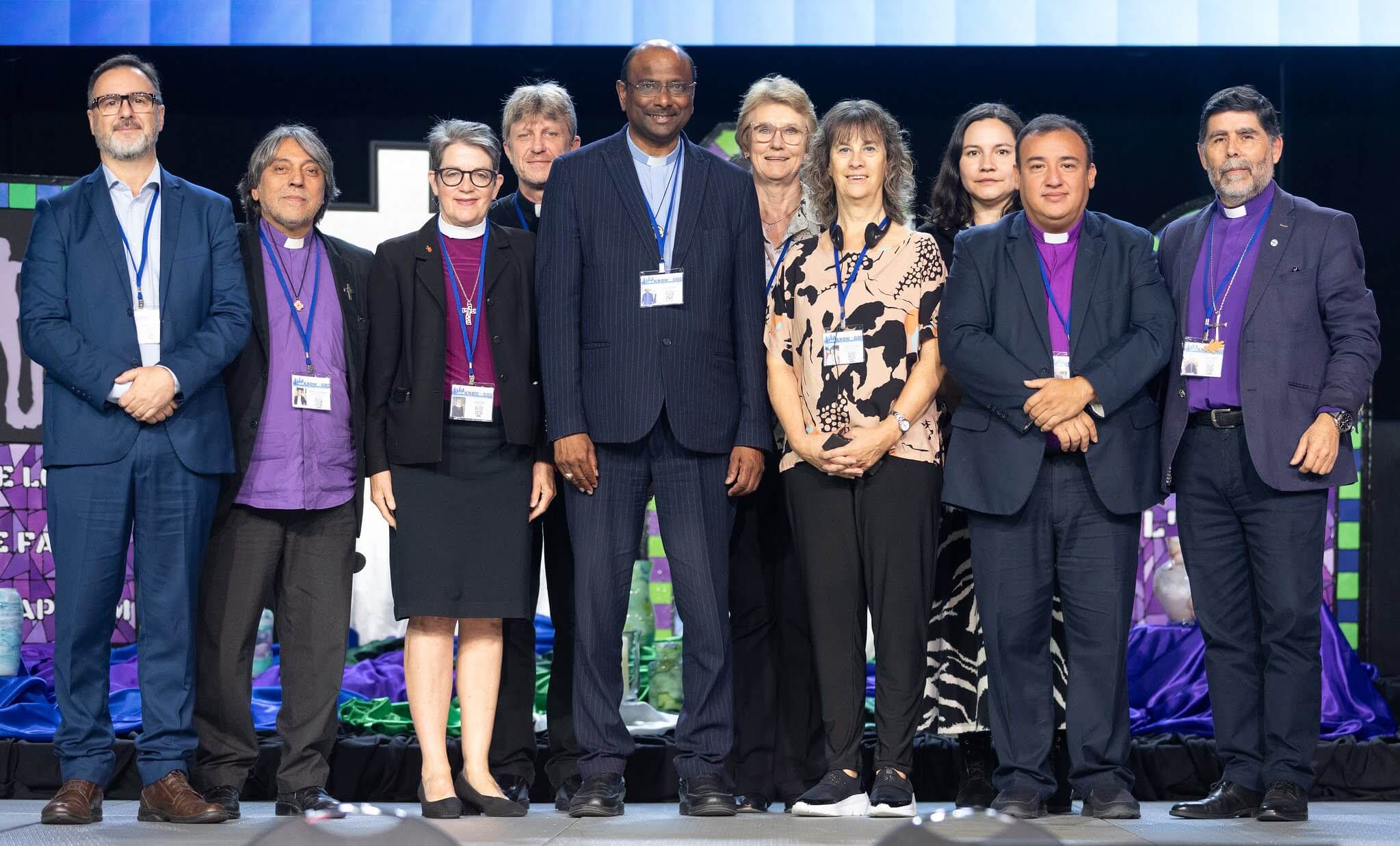 El Rev. Dr. Jerry Pillay, Secretario General del Concilio Mundial de Iglesias, junto a delegados/as de América Latina. De izquierda a derecha: Horacio Mesones (CREAS), Obispo Américo Jara Reyes (Iglesia Evangélica Metodista Argentina), Obispa Revda. Sally Dyck (IMU), Rev. David Waszuk (Iglesia Metodista en el Uruuay), Rev. Dr. Jerry Pillay (SG CMI), Evelyn Wibmer (presidenta Iglesia Metodista en Uruguay), Ivana Evans (Iglesia Evangélica Metodista Argentina), Constanza Castillo (Iglesia Metodista de Chile), Obispo Juan de Dios Peña (Iglesia Evangélica Metodista de El Salvador, CIEMAL), Obispo Jorge Merino (Iglesia Metodista de Chile). Foto de Noticias MU.