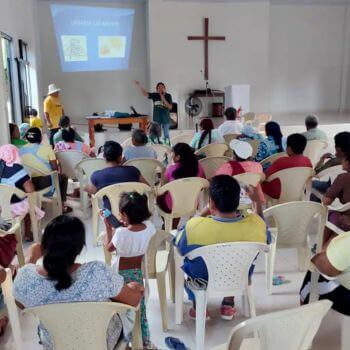 Community member training in health and sanitation are part of the program for receiving new sanitation facilities – Cristo El Buen Pastor Church, Cobija, Pando, Bolivia. Photo courtesy of FIEA-Bolivia.