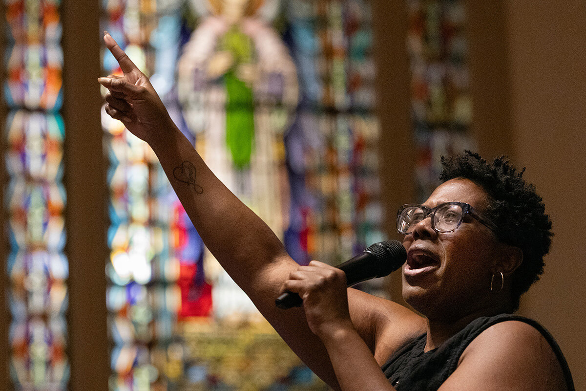 LaShanda Evans sings during the Fusion 2026 Worship Music Conference at Belmont United Methodist Church in Nashville, Tenn. Evans is the worship team coordinator for United Methodist Discipleship Ministries, which sponsored the event. Photo by Mike DuBose, UM News.